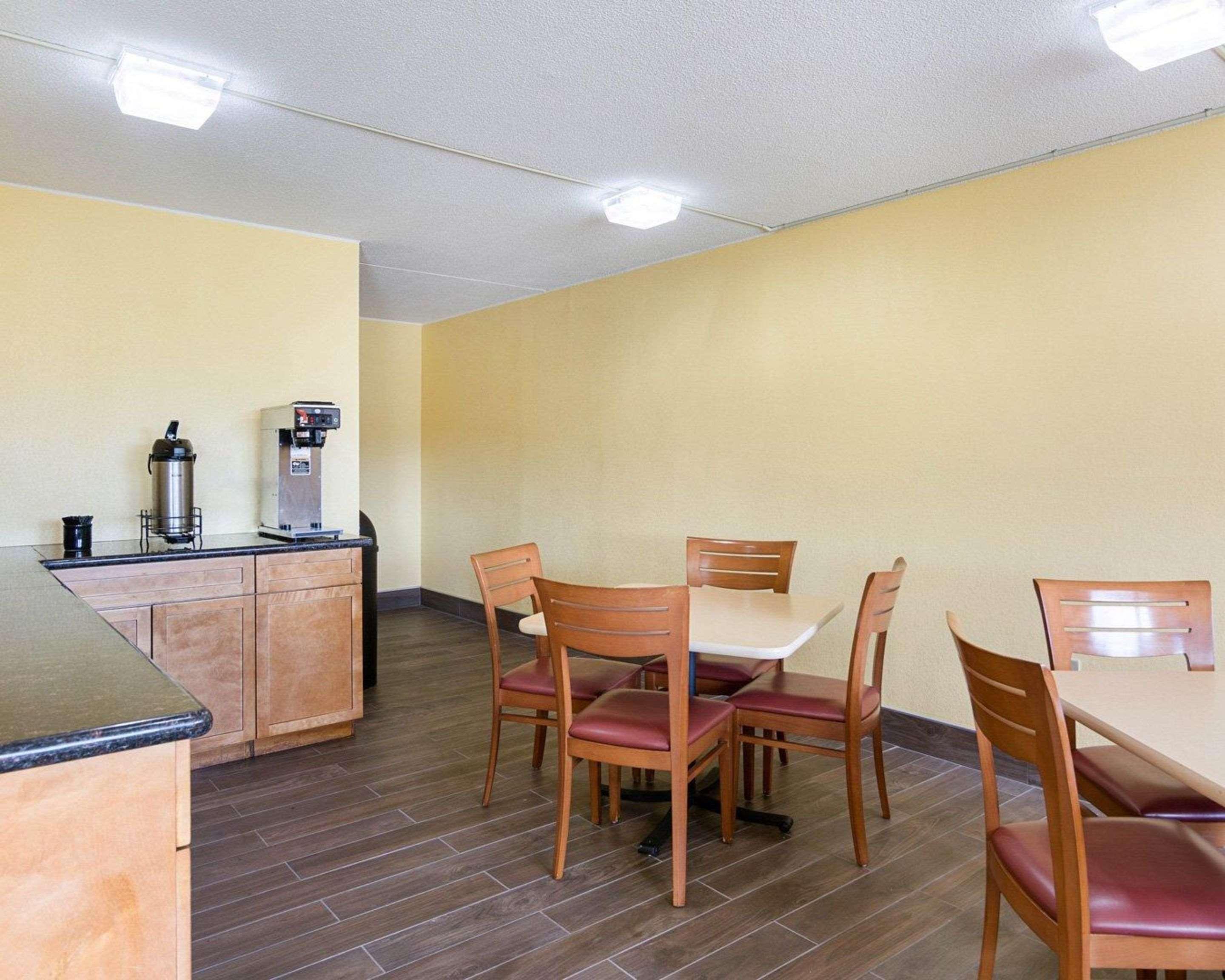 Rodeway Inn Joint Base Andrews Area Camp Springs Zewnętrze zdjęcie